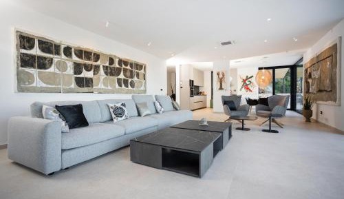 Five-Bedroom Holiday Home