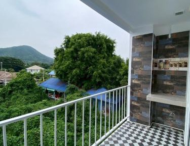 Standard Single Room with Mountain View