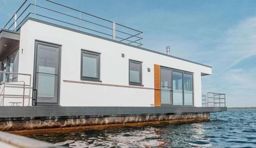 Two-Bedroom House Boat