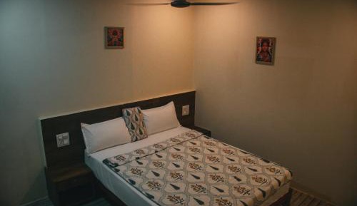 Queen Room with Pool View