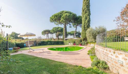 Villa with Garden View