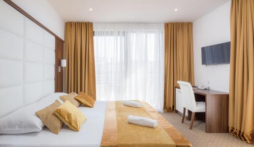 Standard Double Room with Balcony and Side Sea View 