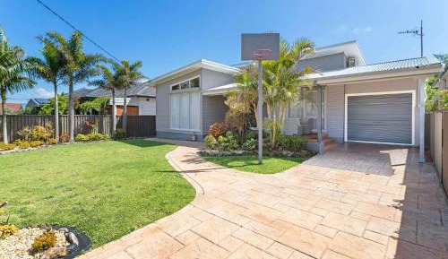 Three-Bedroom Vacation Home 