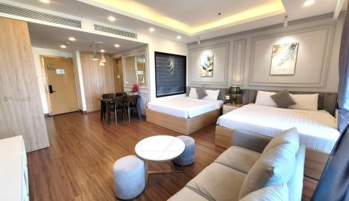 One-Bedroom Apartment with Balcony and Sea View