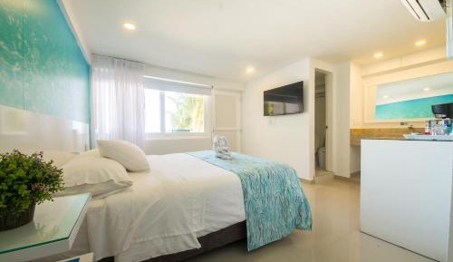 Double Room with Balcony and Sea View