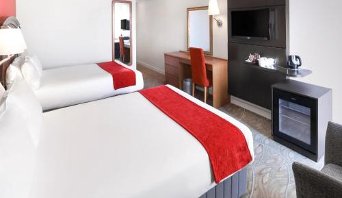 Double Room with Two Double Beds - Non-Smoking