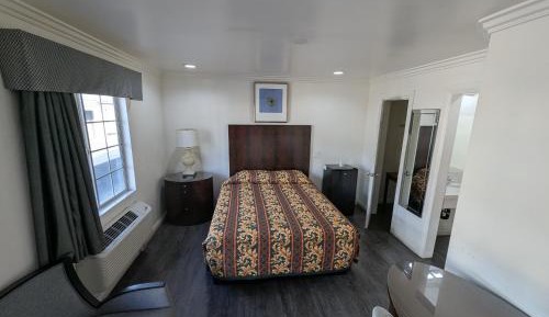 Queen Room