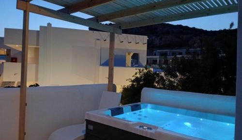 Suite with Hot Tub