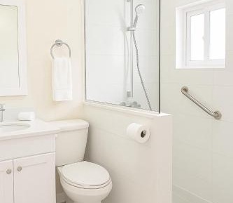 Queen Room - Disability Access