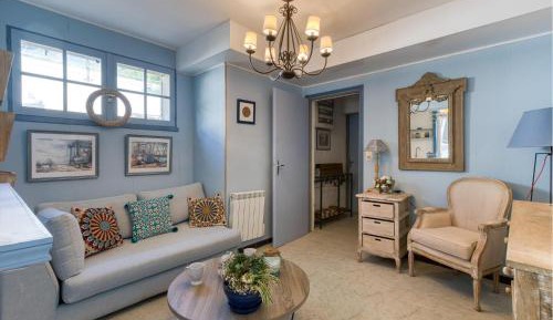 One-Bedroom Holiday Home