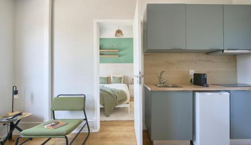One-Bedroom Apartment