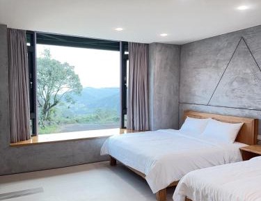 Quadruple Room with Private Bathroom