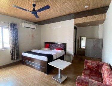 King Room with Mountain View