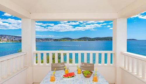 Two-Bedroom Apartment with Balcony and Sea View