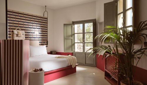 Sarong Hideaway