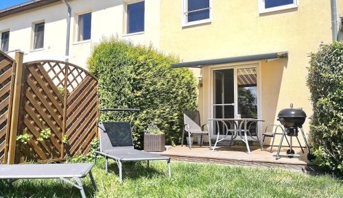 One-Bedroom Apartment with Terrace