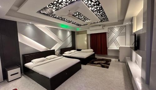 Deluxe Family Room