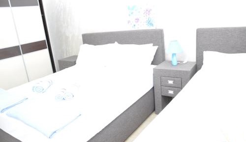 Standard Twin Room with Mountain View