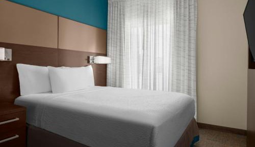 One-Bedroom King Suite