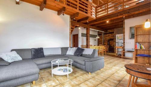 Three-Bedroom Holiday Home 