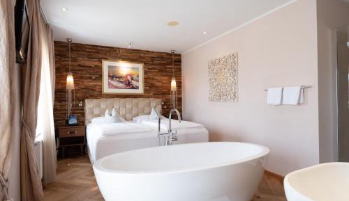Suite with Garden View