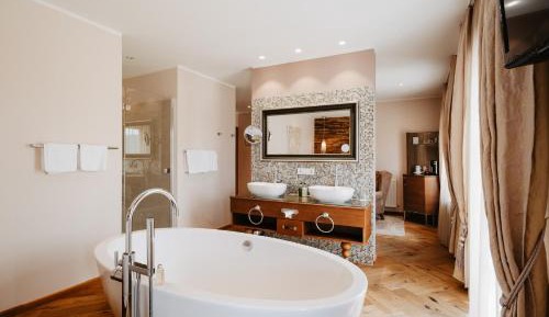 Deluxe Junior Suite