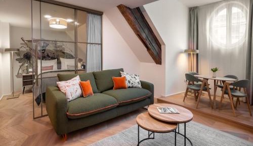 Intimate One-Bedroom Apartment