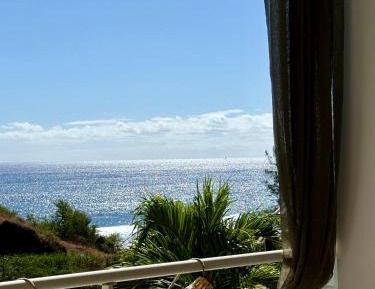 One-Bedroom Apartment - Sea Side