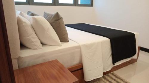 One-Bedroom Apartment with Balcony