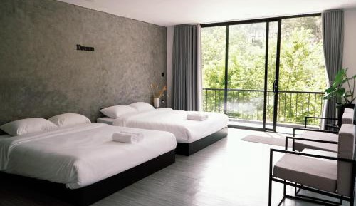 Deluxe Quadruple Room