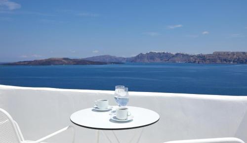Junior Suite with Panoramic Caldera View