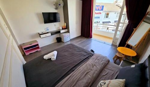 Deluxe Double Room with Balcony