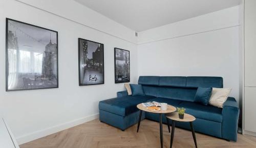 One-Bedroom Apartment with Balcony