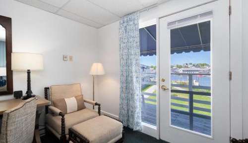 One King Bed Harbor View 2nd Floor