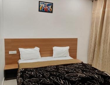 Deluxe Double Room with Extra Bed