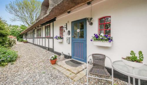 Large Double Room with Private Bathroom