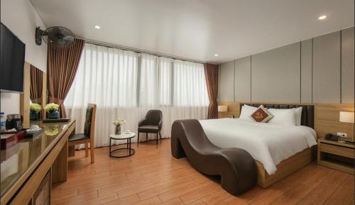 Deluxe Queen Room