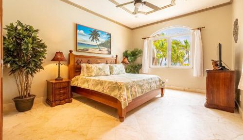 Beachfront Villa Solemar