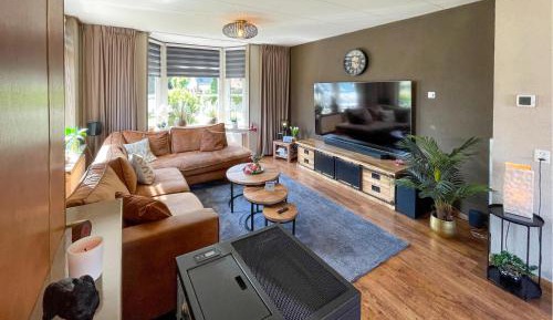One-Bedroom Holiday Home