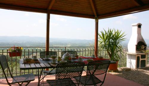 Five-Bedroom Villa - Split Level 
