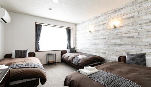 Economy Triple Room