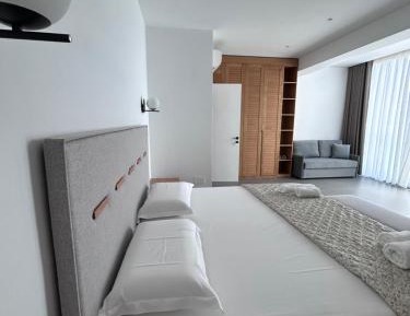 Queen Suite with Sea View