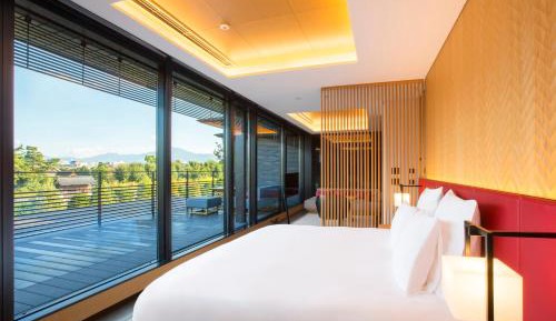 Deluxe Double Room with Castle View