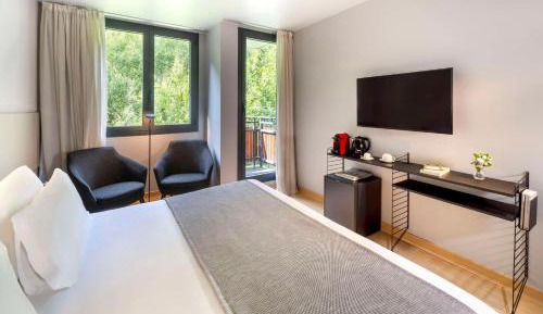 Superior Double Room with Terrace