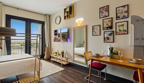 One-Bedroom Apartment