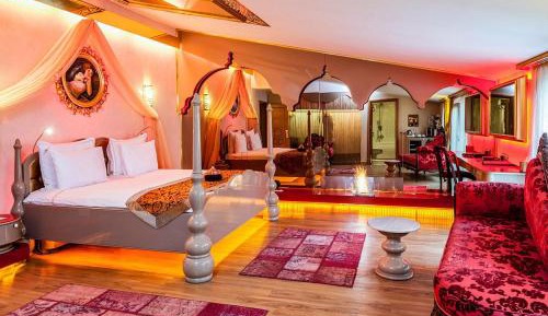 Deluxe King Suite