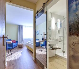 Superior Double Room with landward view