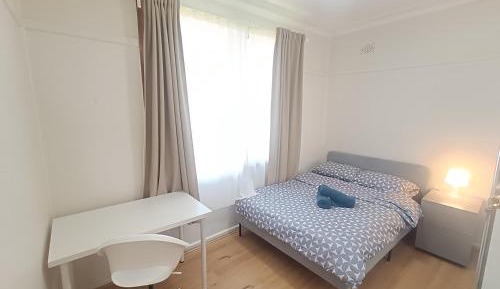 Standard Queen Room