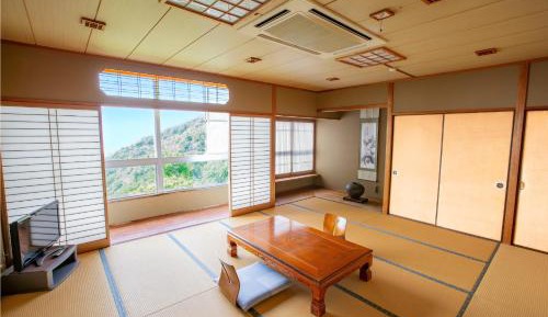 Japanese-Style Room