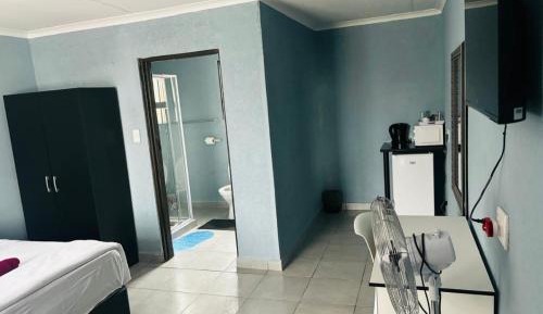 Deluxe Double Room with Shower